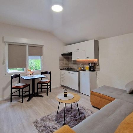 App & Beauty Loza Apartment Замбратия Екстериор снимка